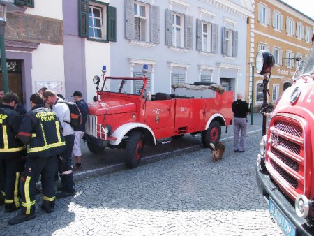 Die FF Anger gesellt sich zu uns dazu mit ihrem Borgward B2500