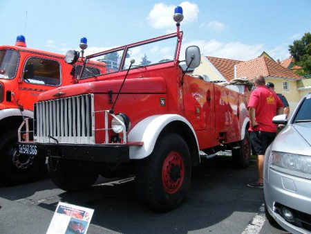 FF Anger mit ihrem Borgward